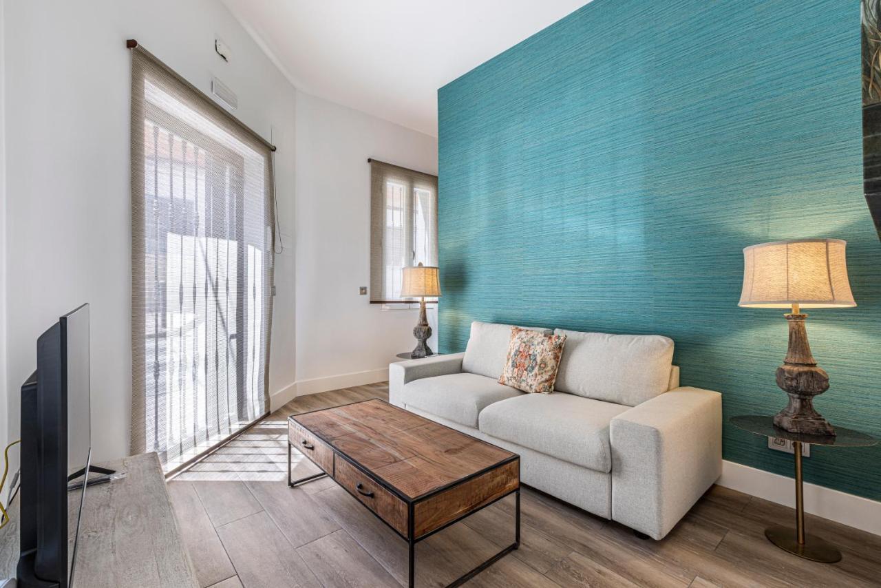 Plaza De Castilla Apartments Madrid Exterior photo